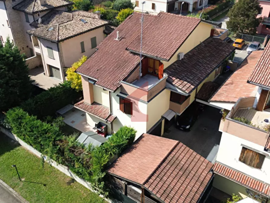 Immagine 2 di Casa bifamiliare in vendita  in Via Brigate Garibaldi 10 a Fontevivo