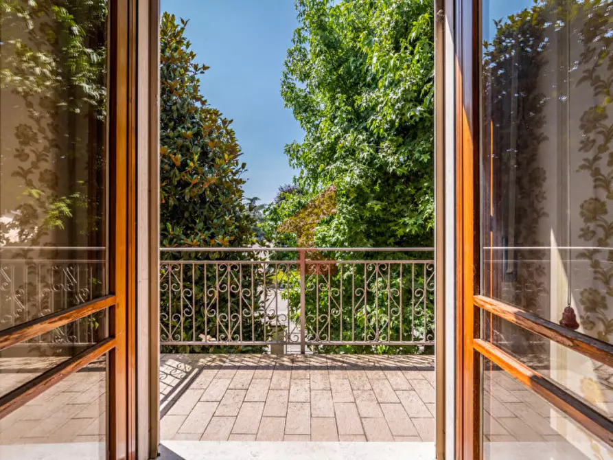 Immagine 23 di Villa in vendita  in Via Ghidini 2 a Soragna