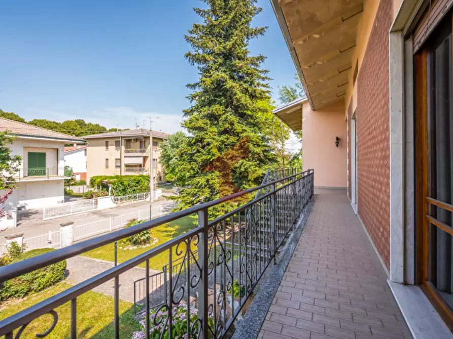 Immagine 25 di Villa in vendita  in Via Ghidini 2 a Soragna