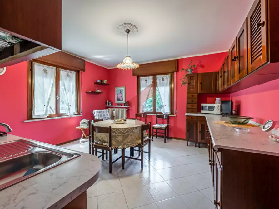 Immagine 31 di Villa in vendita  in Via Ghidini 2 a Soragna