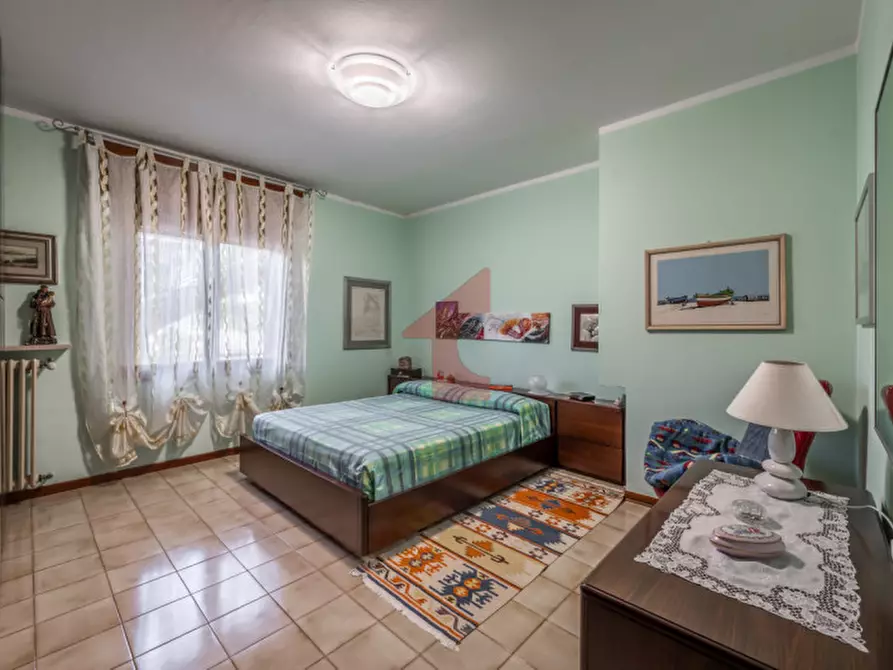 Immagine 32 di Villa in vendita  in Via Ghidini 2 a Soragna