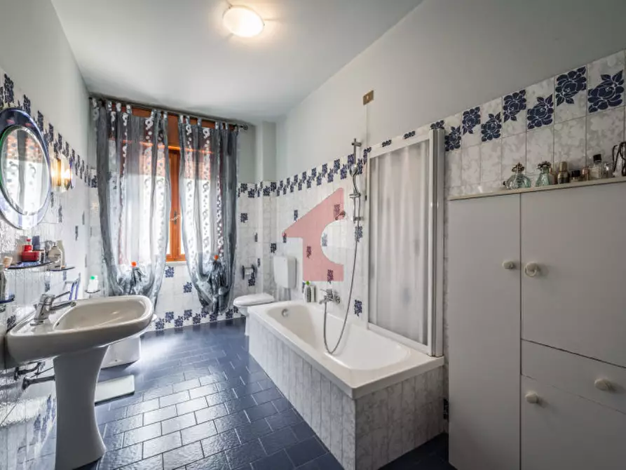 Immagine 33 di Villa in vendita  in Via Ghidini 2 a Soragna