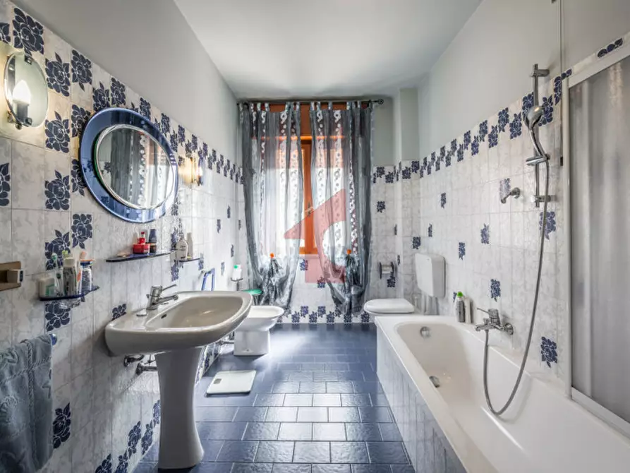 Immagine 34 di Villa in vendita  in Via Ghidini 2 a Soragna