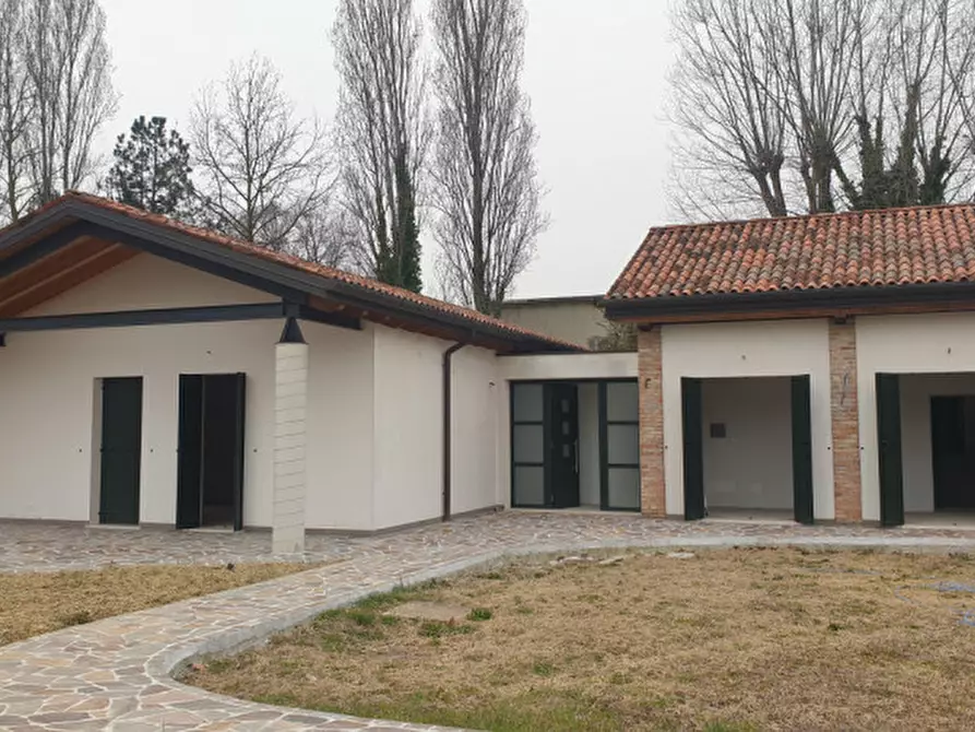 Immagine 1 di Villa in vendita  in via terraglio a Venezia