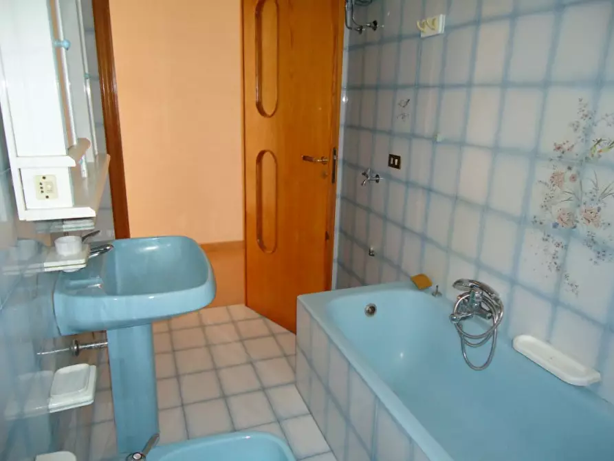 Immagine 3 di Appartamento in vendita  in Via Toti a Matino