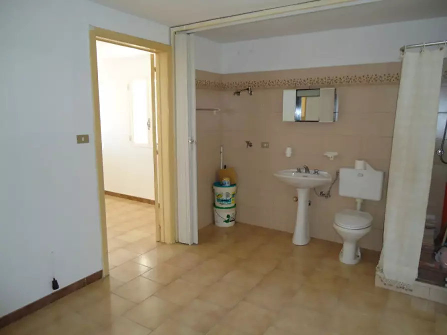 Immagine 20 di Appartamento in vendita  in Via Toti a Matino