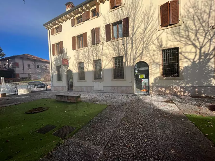 Immagine 1 di Negozio in affitto  a Tregnago