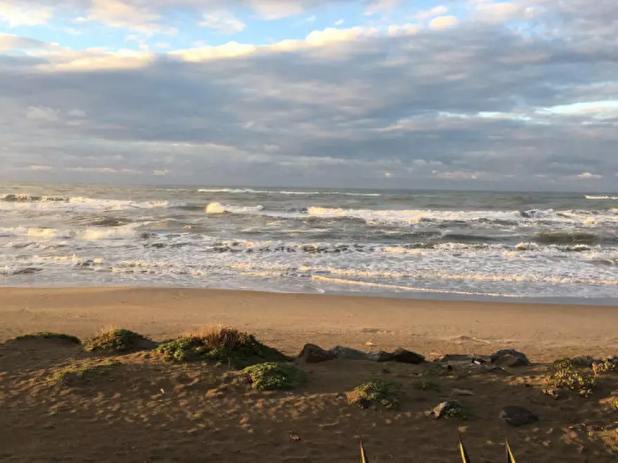 Immagine 8 di Villa in vendita  in VIA LIPSIA a Pomezia