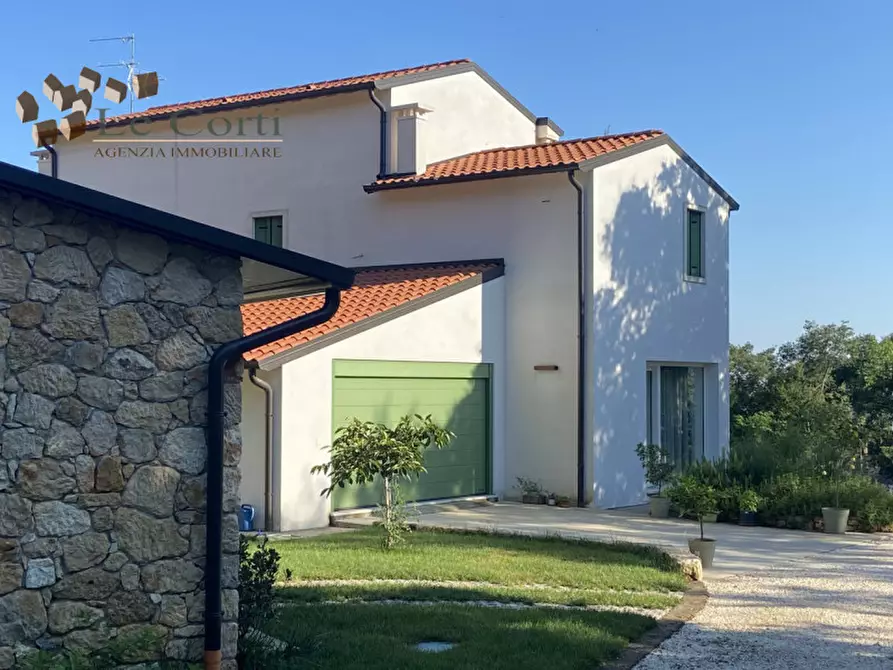 Immagine 3 di Villa in vendita  a Lonigo
