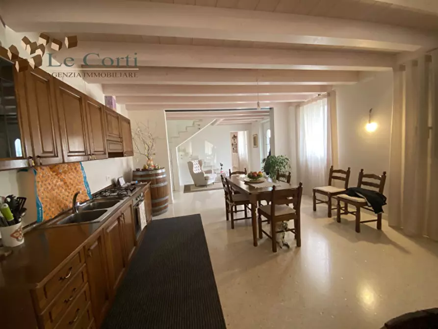Immagine 15 di Villa in vendita  a Lonigo