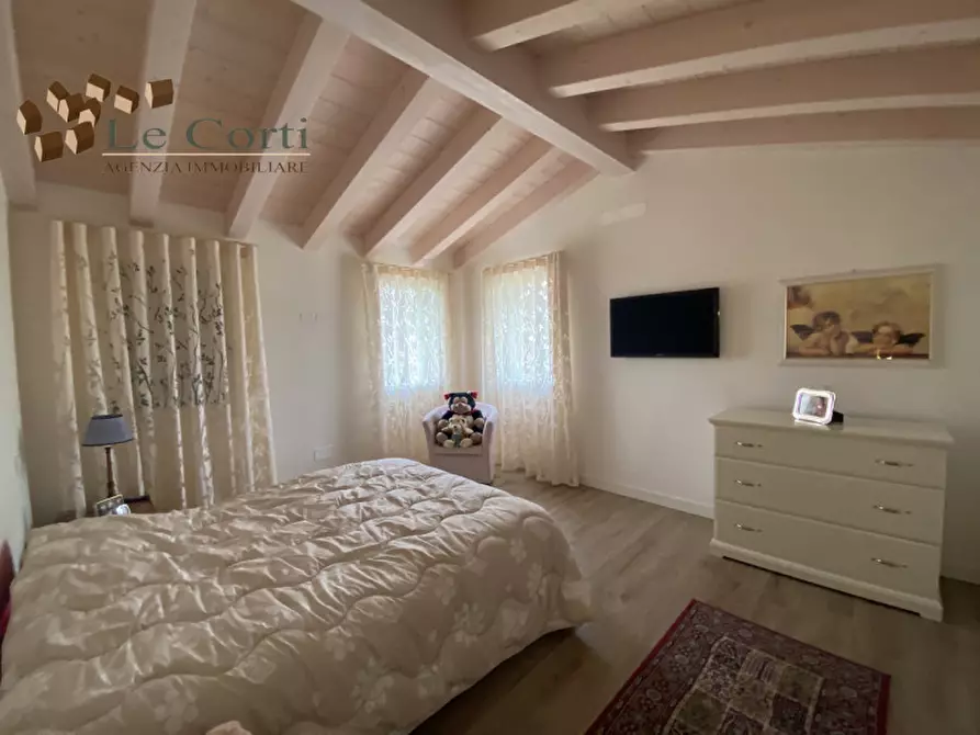 Immagine 26 di Villa in vendita  a Lonigo