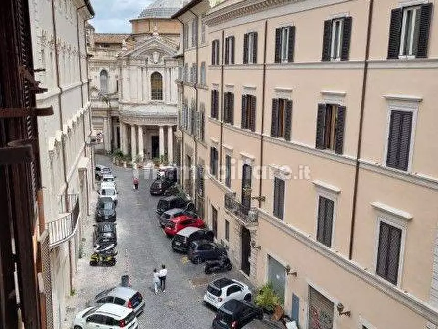 Immagine 5 di Appartamento in affitto  in Via di Parione a Roma