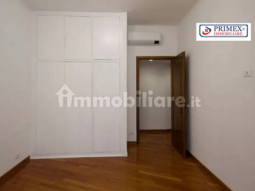 Immagine 15 di Appartamento in affitto  in Via di Parione a Roma
