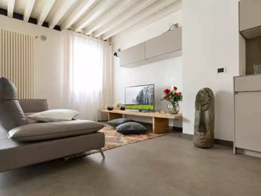 Immagine 2 di Casa indipendente in vendita  a Castelfranco Veneto