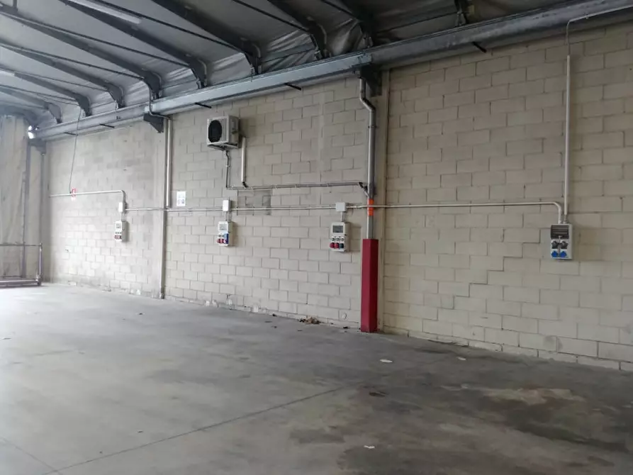 Immagine 14 di Laboratorio in affitto  in VIA ARCHIMEDE a Settimo Milanese