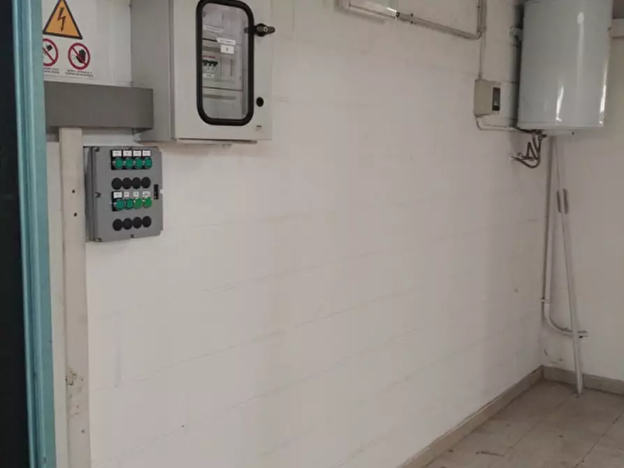 Immagine 18 di Laboratorio in affitto  in VIA ARCHIMEDE a Settimo Milanese