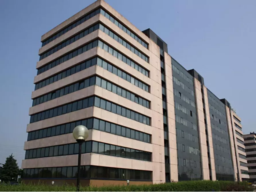 Immagine 4 di Ufficio in affitto  in VIA BARTOLOMEO COLLEONI a Agrate Brianza