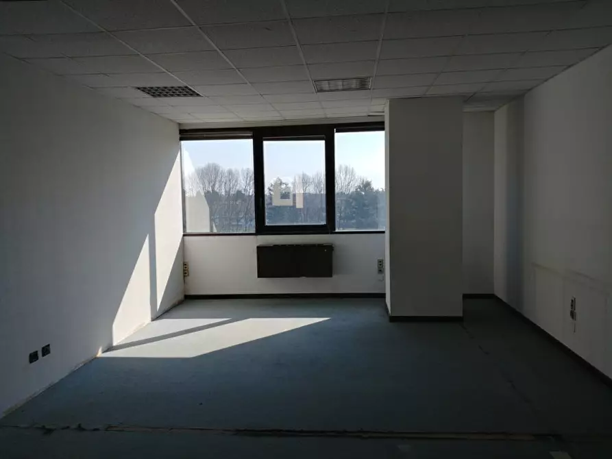 Immagine 10 di Ufficio in affitto  in VIA BARTOLOMEO COLLEONI a Agrate Brianza