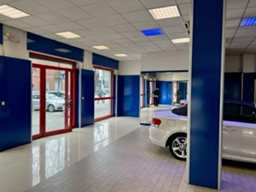 Immagine 3 di Attività commerciale in vendita  in VIA PODGORA a Sesto San Giovanni