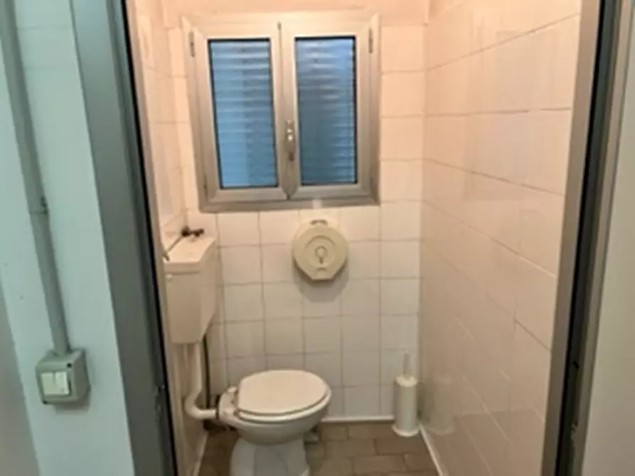 Immagine 15 di Attività commerciale in vendita  in VIA PODGORA a Sesto San Giovanni