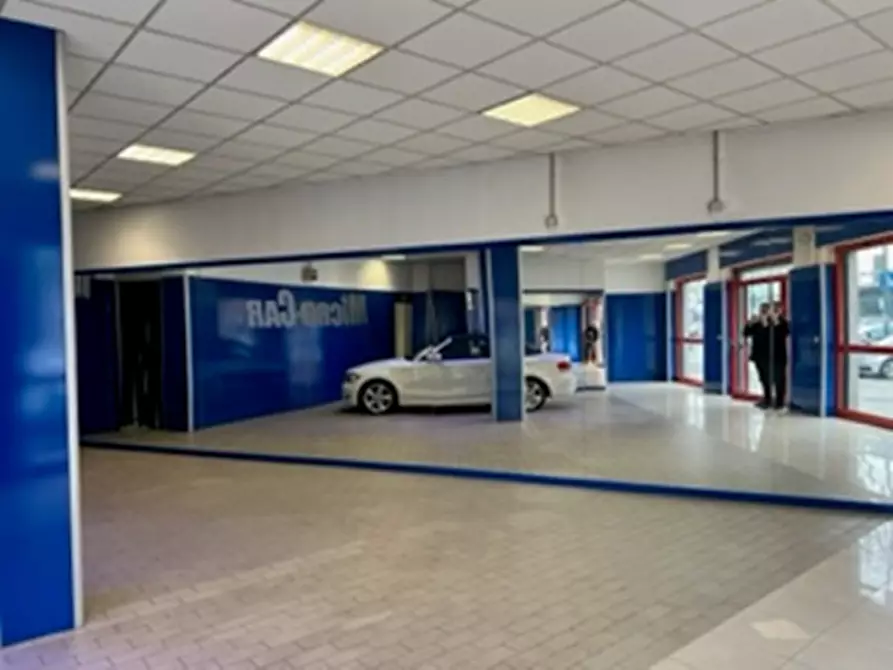 Immagine 19 di Attività commerciale in vendita  in VIA PODGORA a Sesto San Giovanni