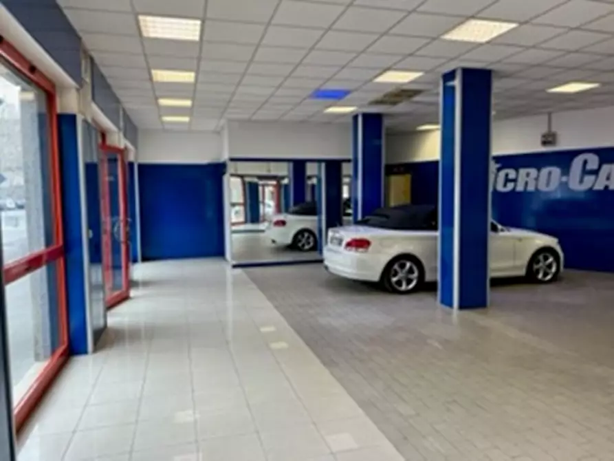 Immagine 21 di Attività commerciale in vendita  in VIA PODGORA a Sesto San Giovanni