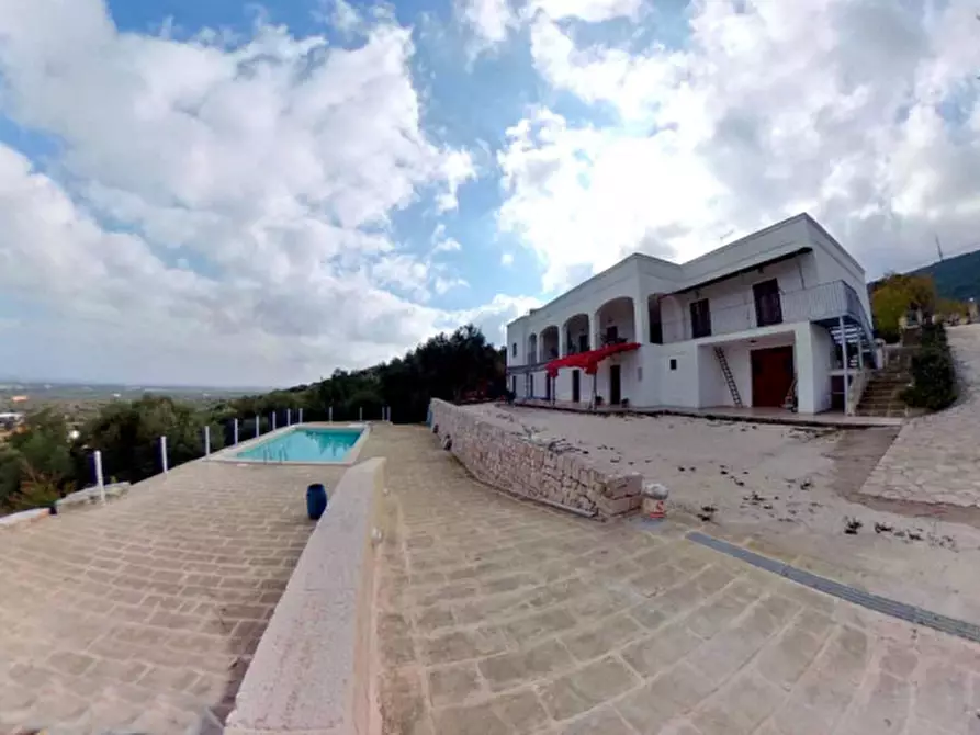 Immagine 3 di Hotel in vendita  a Monopoli