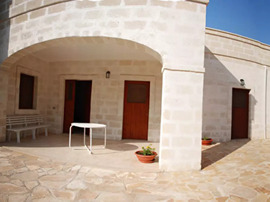 Immagine 22 di Hotel in vendita  a Monopoli