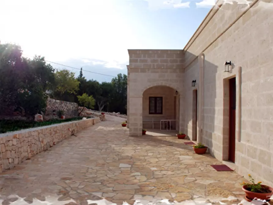 Immagine 23 di Hotel in vendita  a Monopoli