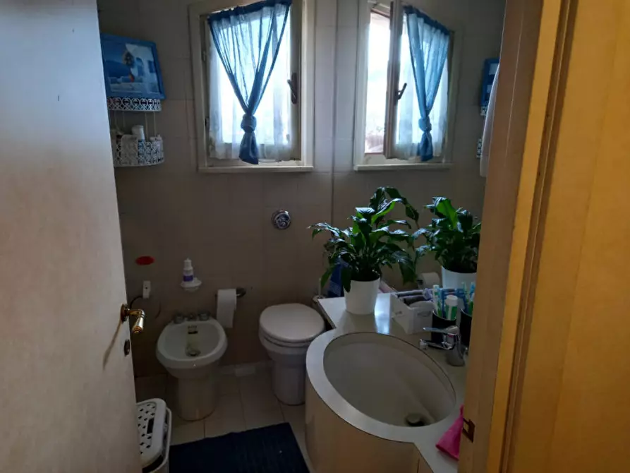 Immagine 20 di Villa in vendita  in via dei castelli romani a Rocca Di Papa