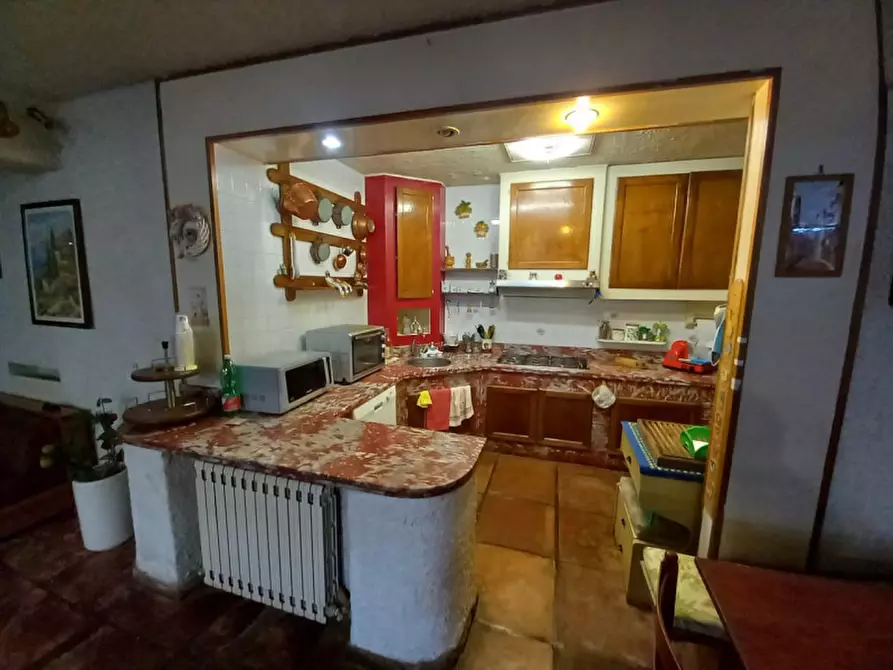 Immagine 25 di Villa in vendita  in via dei castelli romani a Rocca Di Papa