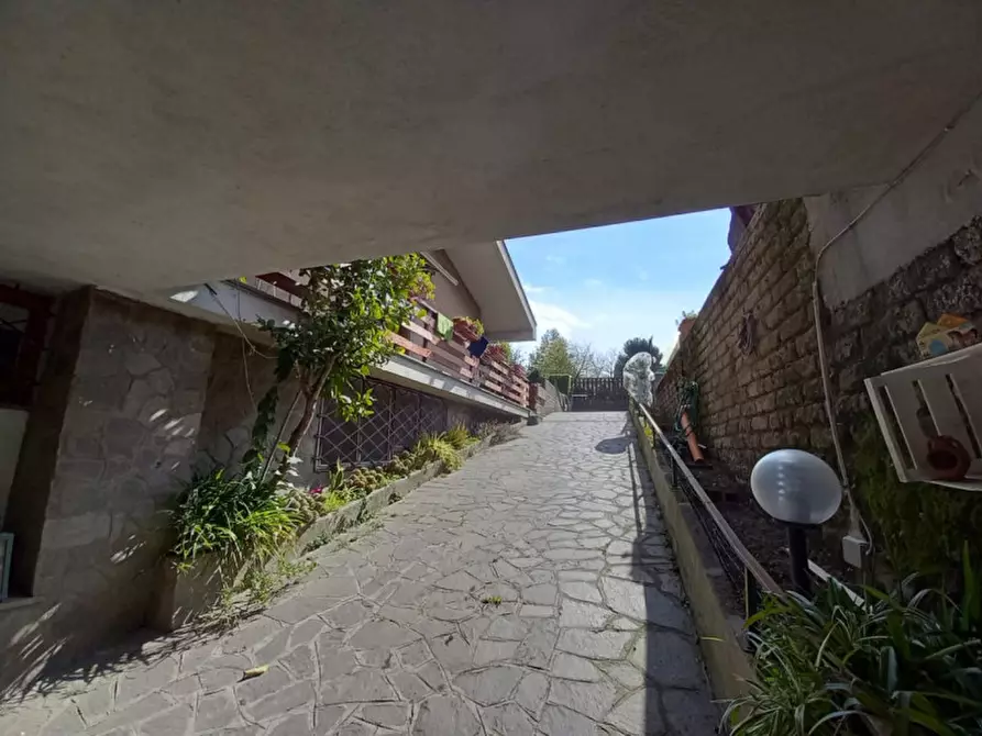 Immagine 34 di Villa in vendita  in via dei castelli romani a Rocca Di Papa