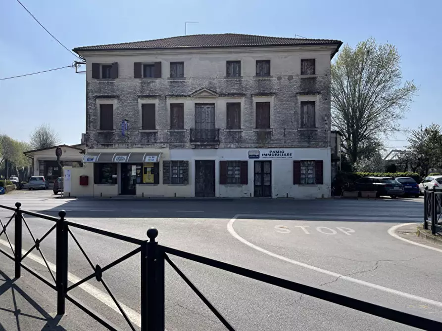 Immagine 1 di Casa indipendente in vendita  a Giavera Del Montello