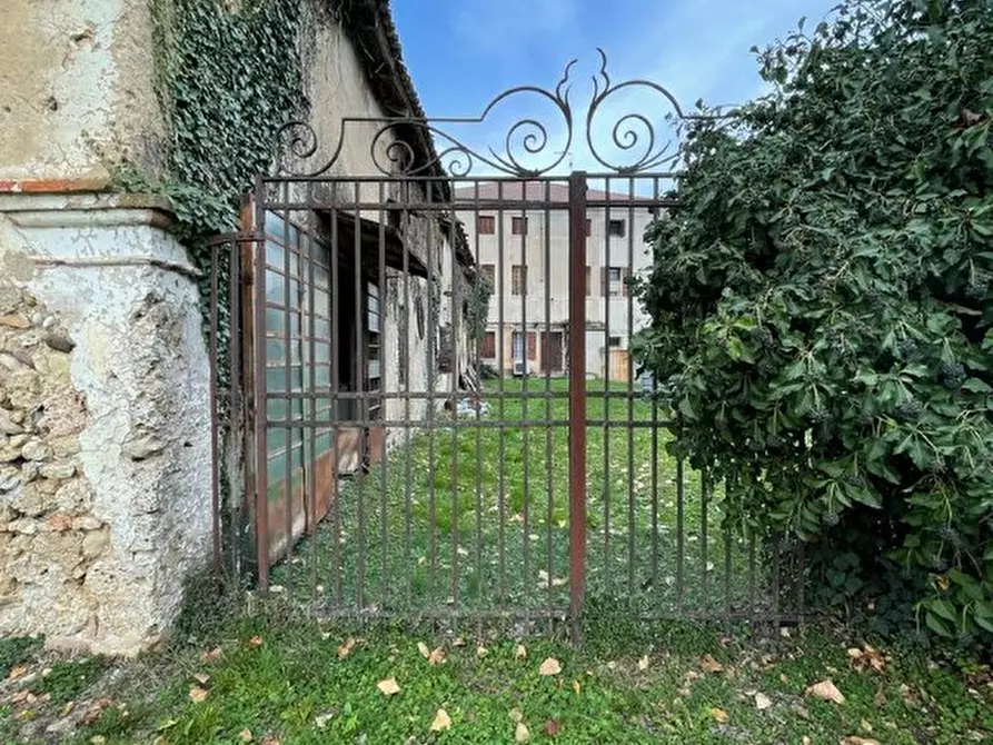 Immagine 9 di Casa indipendente in vendita  a Giavera Del Montello