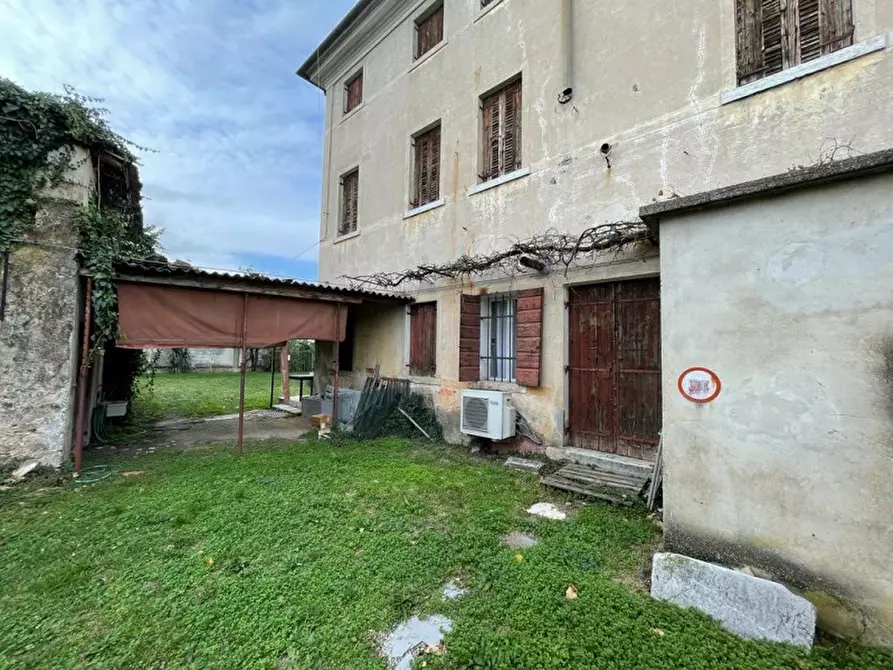 Immagine 15 di Casa indipendente in vendita  a Giavera Del Montello
