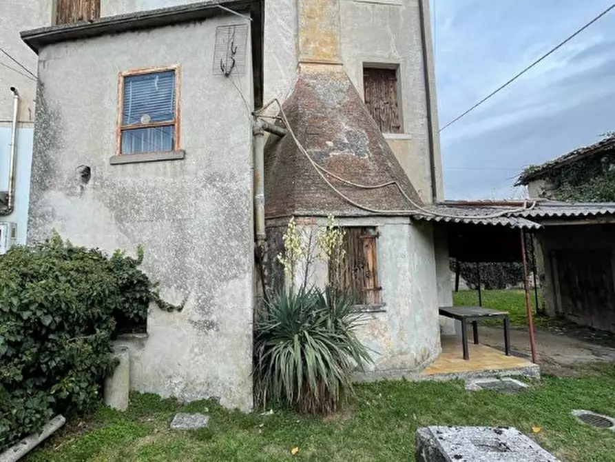 Immagine 17 di Casa indipendente in vendita  a Giavera Del Montello