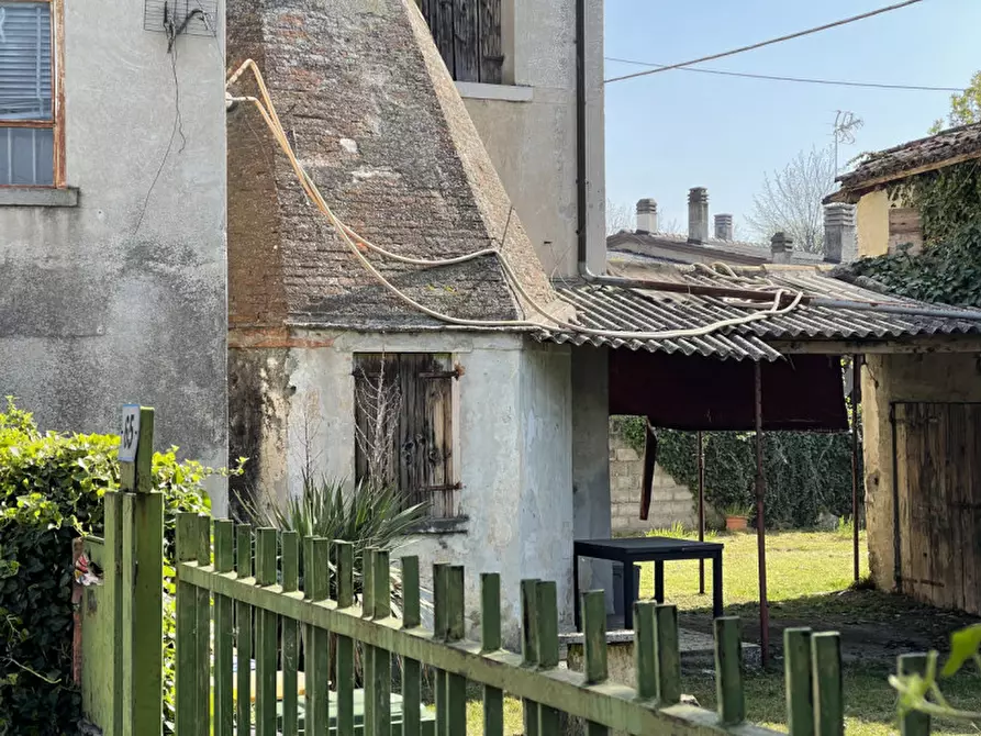 Immagine 18 di Casa indipendente in vendita  a Giavera Del Montello