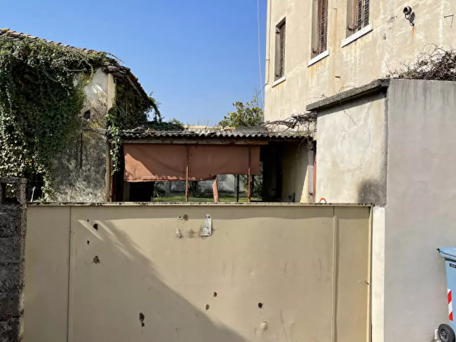 Immagine 20 di Casa indipendente in vendita  a Giavera Del Montello