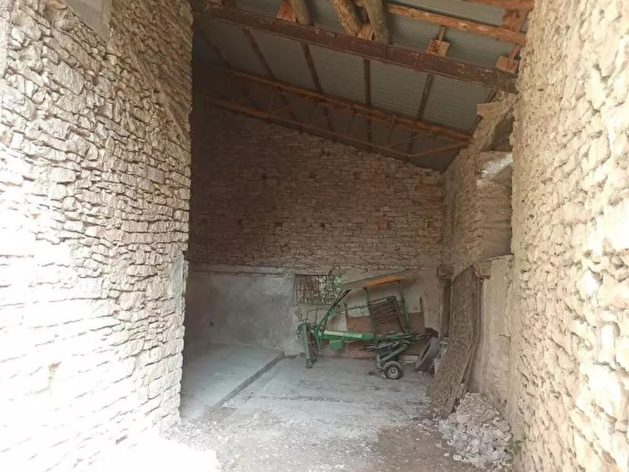 Immagine 5 di Rustico / casale in vendita  in Contrada Lonico a Cerro Veronese