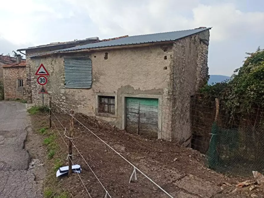 Immagine 19 di Rustico / casale in vendita  in Contrada Lonico a Cerro Veronese