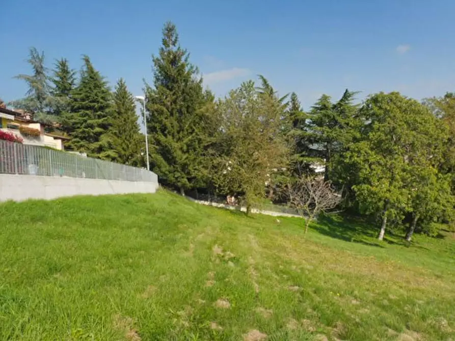 Immagine 1 di Terreno in vendita  in via lessini a Cerro Veronese