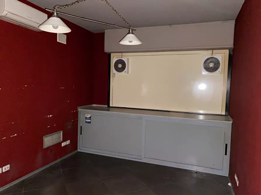 Immagine 3 di Negozio in affitto  in VIA CANOVA a Firenze