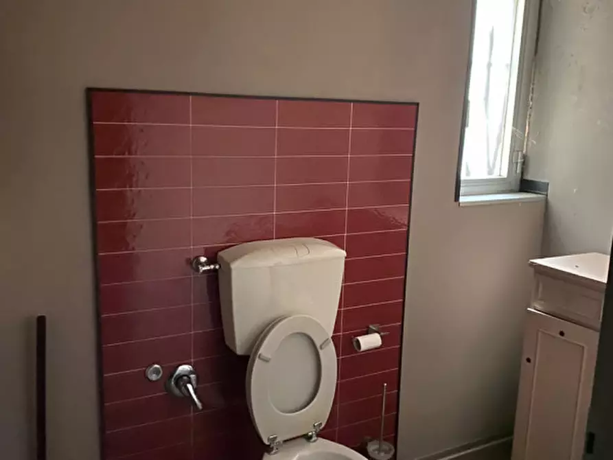 Immagine 8 di Negozio in affitto  in VIA CANOVA a Firenze