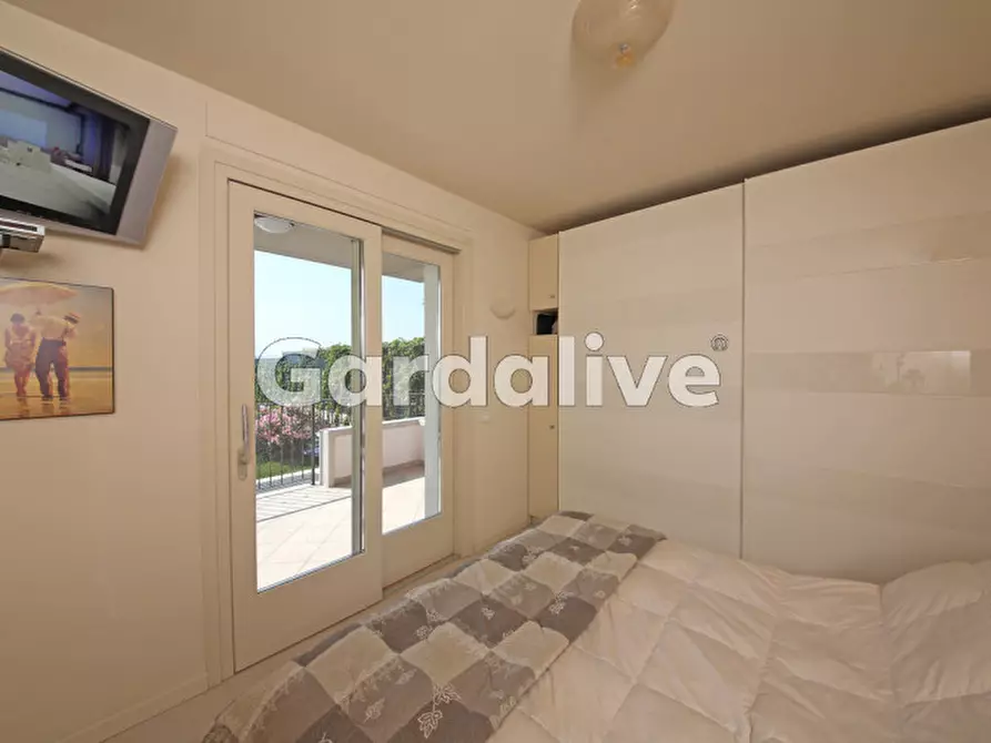 Immagine 10 di Appartamento in vendita  a Sirmione