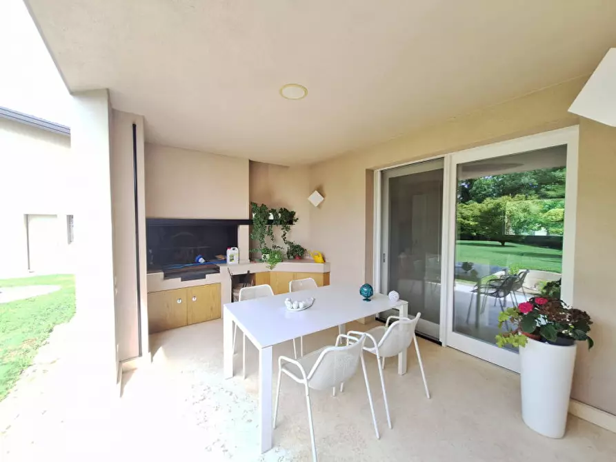 Immagine 11 di Villa in vendita  a Rovigo