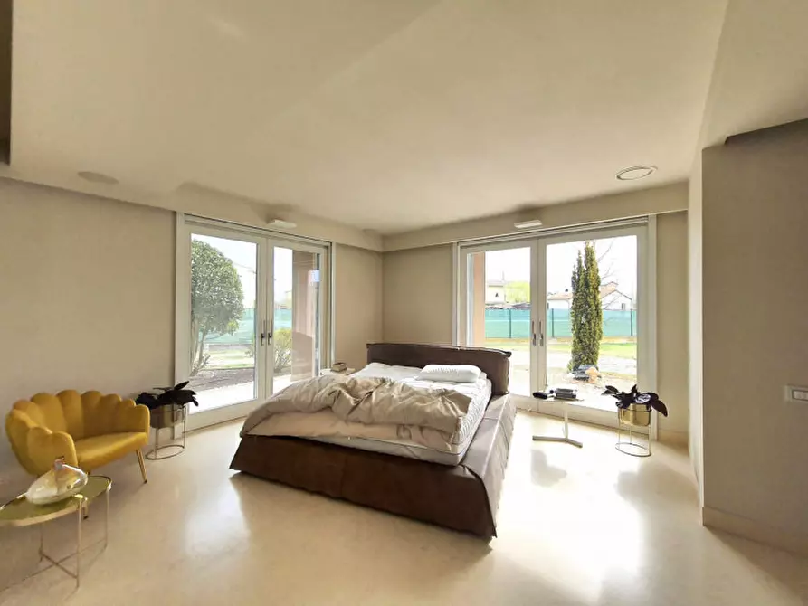 Immagine 33 di Villa in vendita  a Rovigo