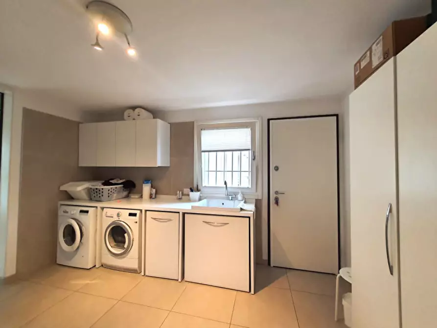 Immagine 43 di Villa in vendita  a Rovigo