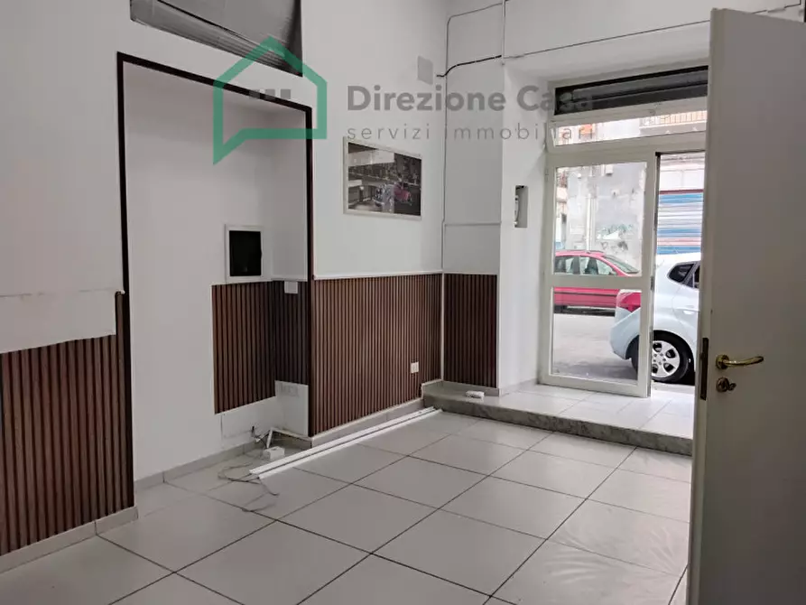 Immagine 1 di Attività commerciale in affitto  in Via L. di capua a Napoli