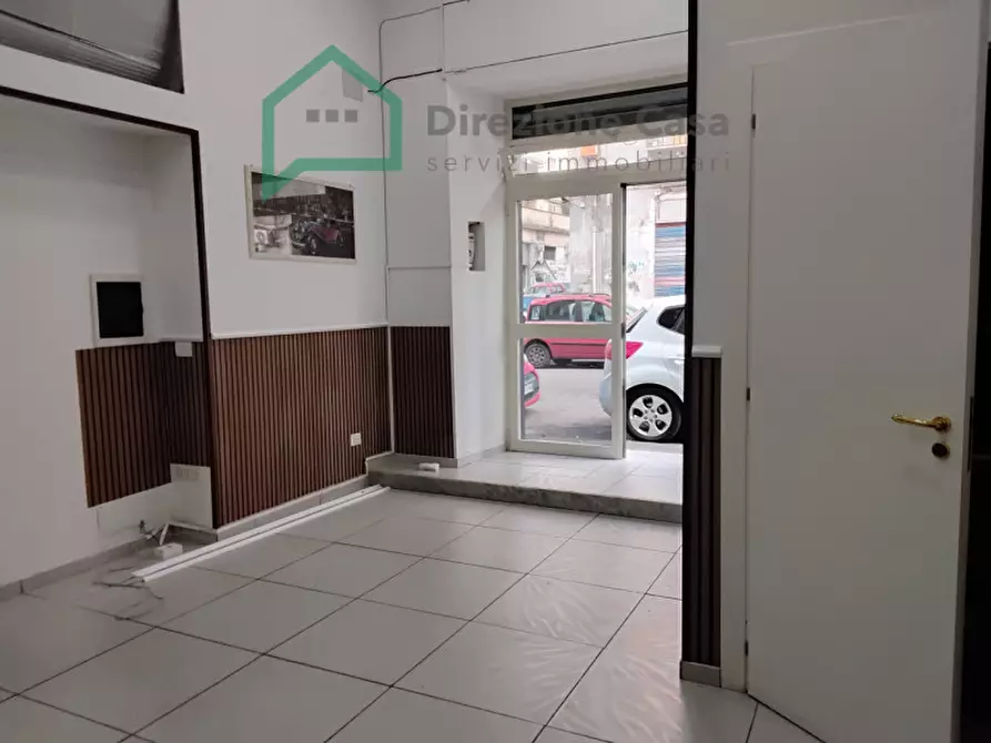 Immagine 2 di Attività commerciale in affitto  in Via L. di capua a Napoli