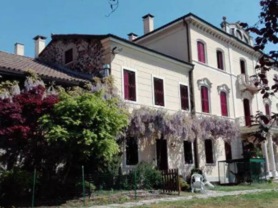 Immagine 1 di Villa in vendita  in VIA SAN PIETRO 18 a Arzignano